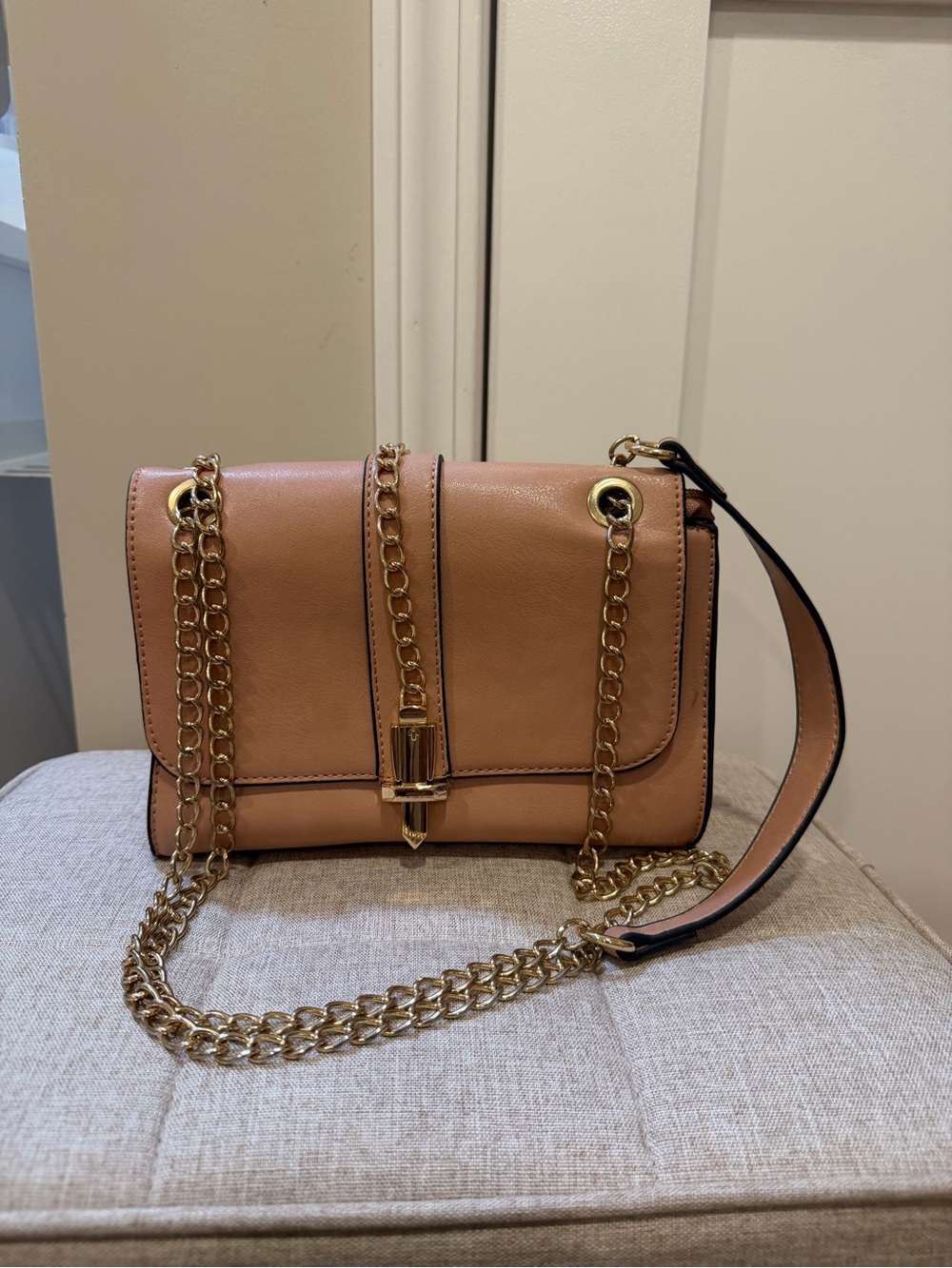 Blush Pink Chain Shoulder Bag with Gold Hardware